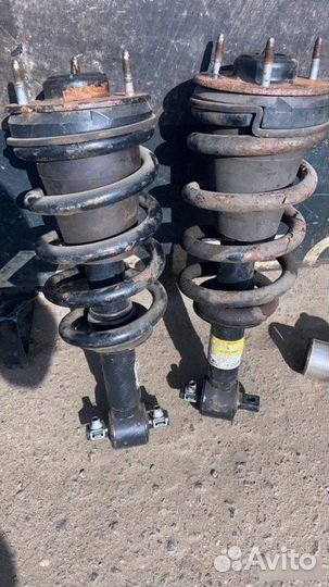 Стойки передние Chevrolet Tahoe