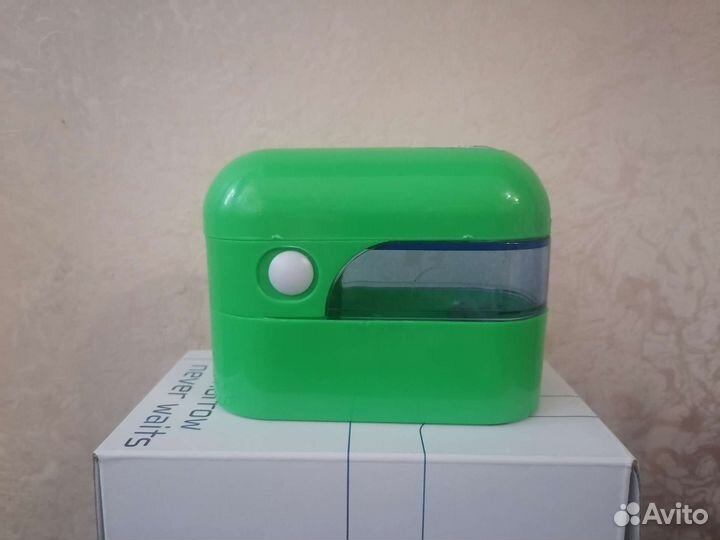 Машинка для удаления катышков со щёткой