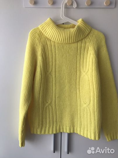 Свитер женский