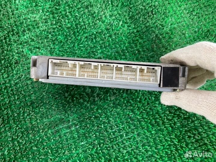 Блок управления двс Toyota land cruiser, Lx470