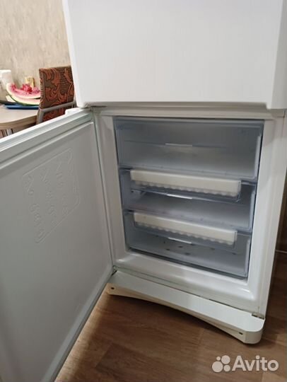 Холодильник на запчасти