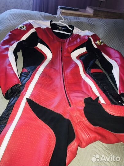 Мотокомбинезон