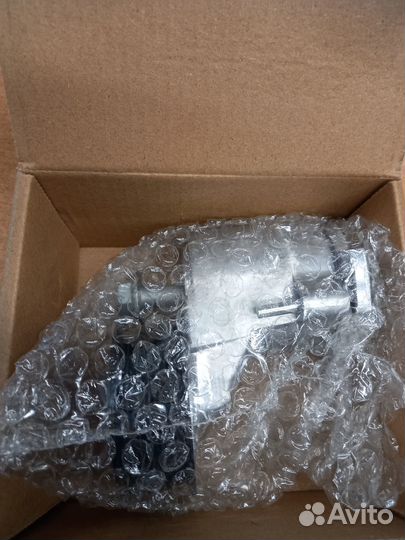 Натяжитель приводного ремня