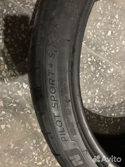 Michelin Pilot Sport 4 S 255/35 R19