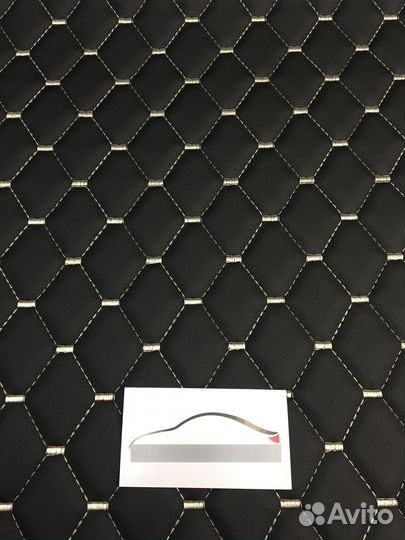 Экокожа черная стеганая, бежевая строчка 1 метр