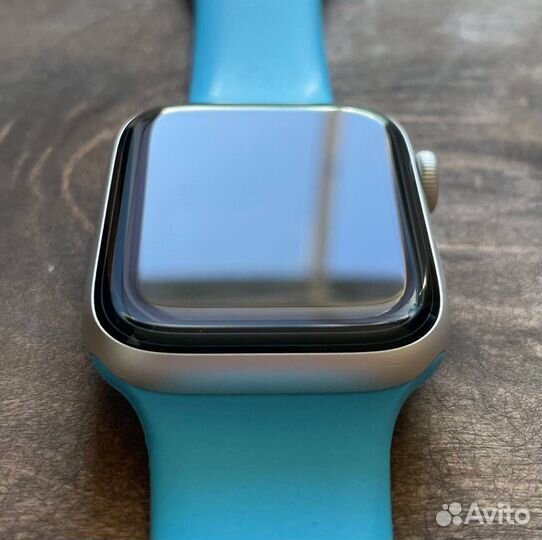 Apple watch 4 44mm Nike+ акб 89% в идеале