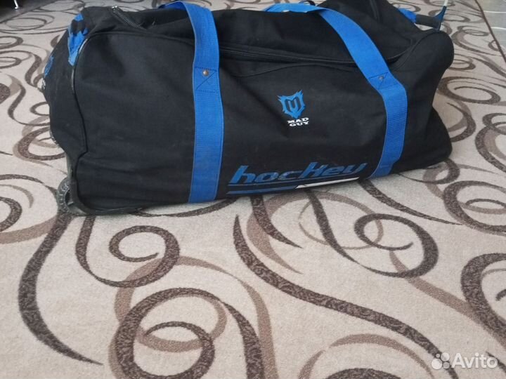 Хоккейный баул на колесах