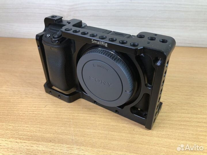 Sony Alpha a6400 body с клеткой