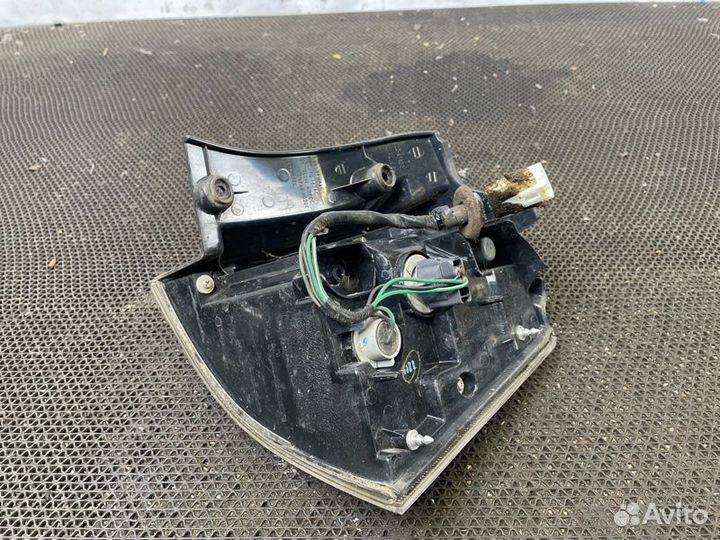 Задний левый фонарь Mitsubishi Outlander ll XL