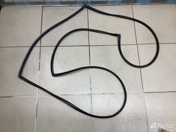 Уплотнитель заднего стекла задний Chevrolet