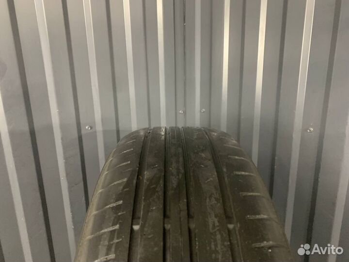 Yokohama BluEarth AE50 215/65 R17 99V