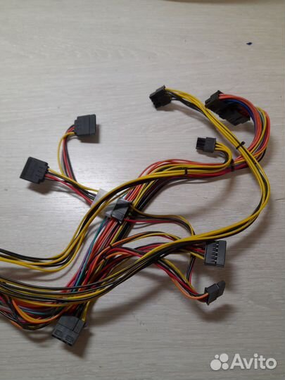 Материнская плата с процессором и блоком питания