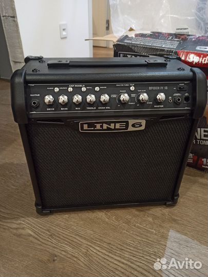 Гитарный комбоусилитель line 6 spider IV 15