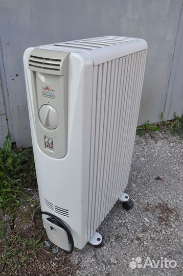 Масляный радиатор DeLonghi