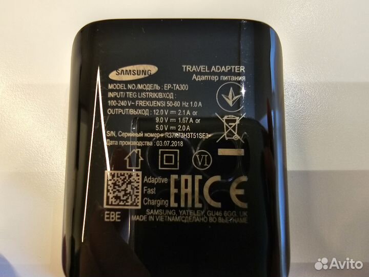 Беспроводная зарядка Samsung EP-N6100 на два устр