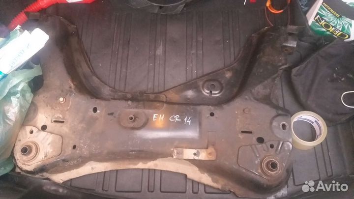 Подрамник Nissan micra