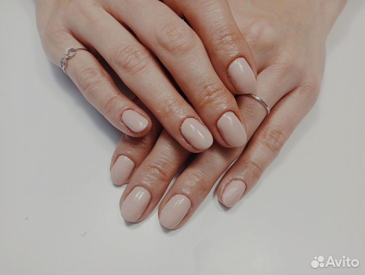 Модель на маникюр и наращивание