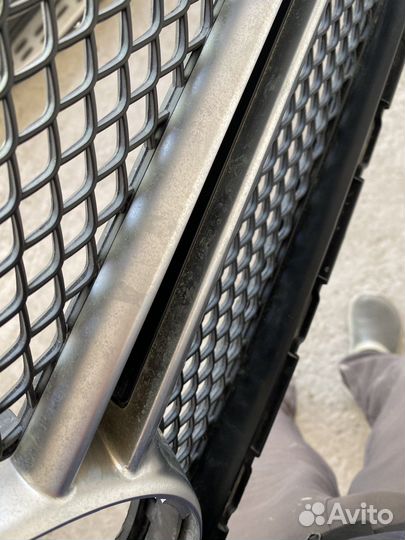 Решетка на W205