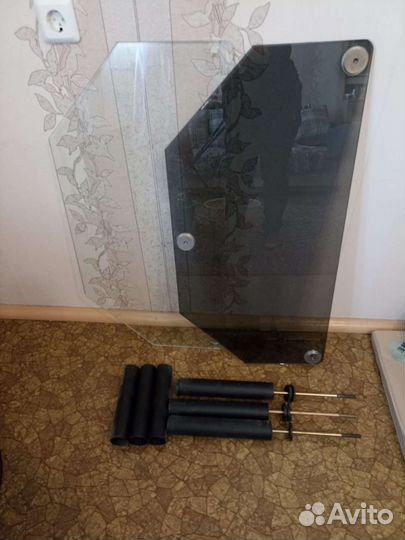 Столик под телевизор