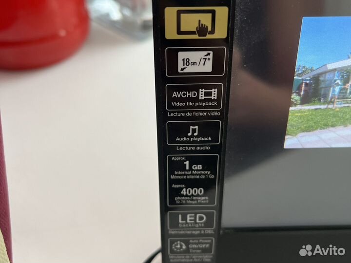 Продам цифровую фоторамку Sony S-Frame DPF-WA700