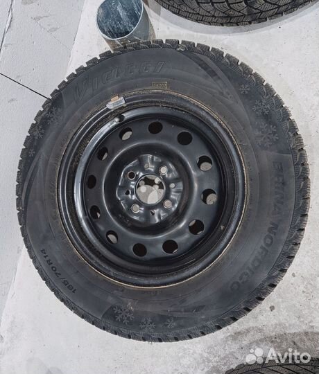 Viatti Brina Nordico V-522 185/70 R14 88T