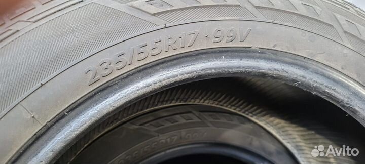 Hankook Radial 884 235/55 R17