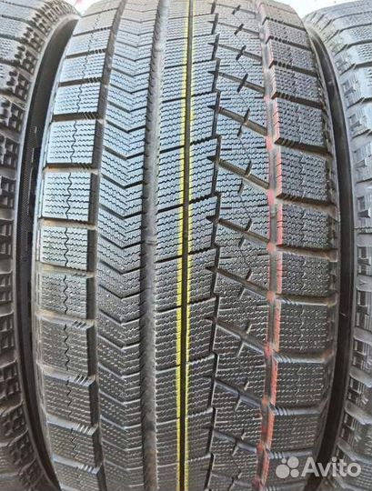 Bridgestone Blizzak VRX2 245/50 R18 96M