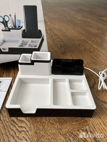 Настольный органайзер с USB-портом