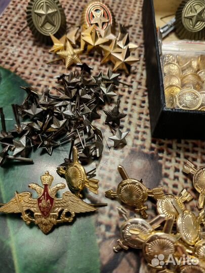 Звезды на погоны, какарда, военная фурнитура