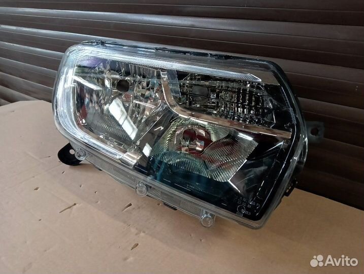 Фара правая LED правая Renault Logan 2 2018-2022