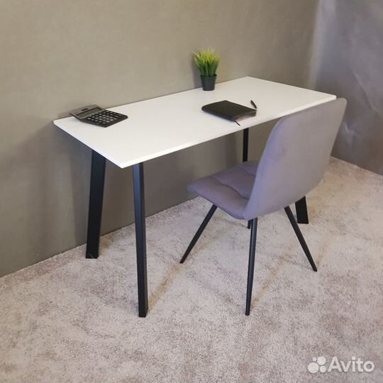 Письменный стол Ник 120*60 см. Черные ножки