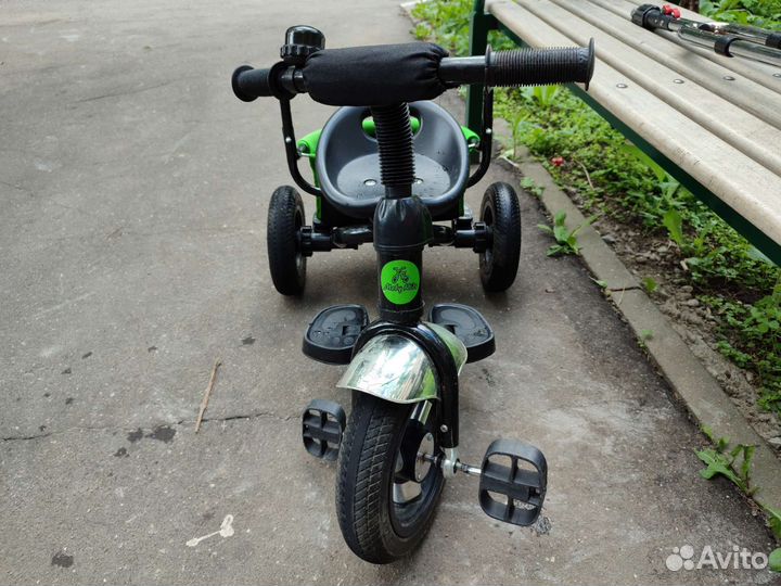 Трёхколёсный детский велосипед