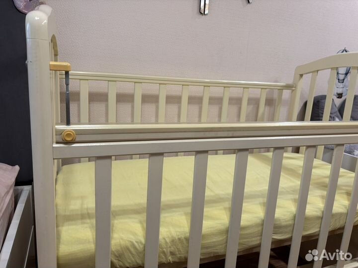 Детская кроватка с маятником Аэлита -3