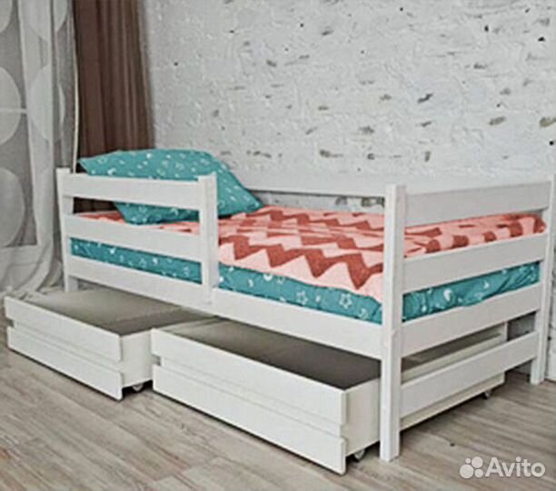 Кроватка с бортиком из натурального дерева софа эк