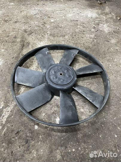 Крыльчатка охлаждения Volkswagen Golf 3