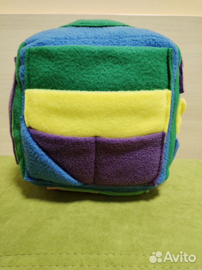 Развивающая игрушка для собак - нюхательный кубик