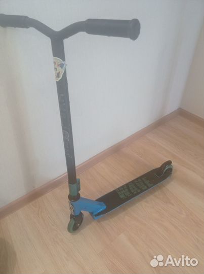 Продам трюковой самокат