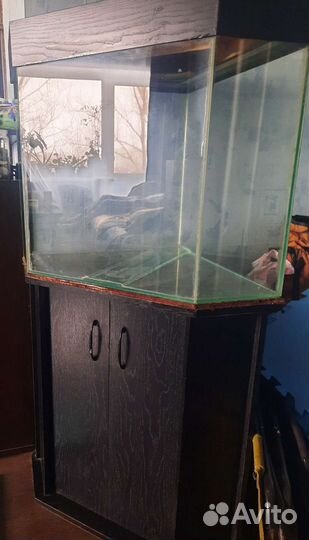 Аквариум с тумбой