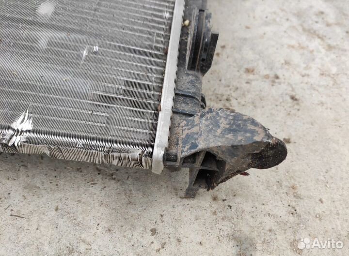 Радиатор охлаждения Nissan Qashqai J11
