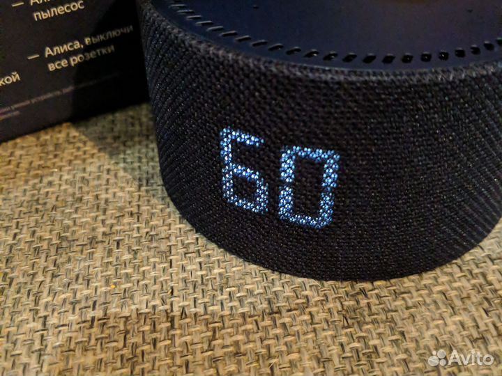 Яндекс Алиса mini с часами