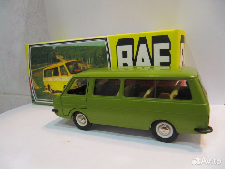 Модель раф 2203 А18. Травянистый цвет