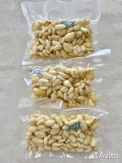 Чеснок очищенный в вакуумной упаковке