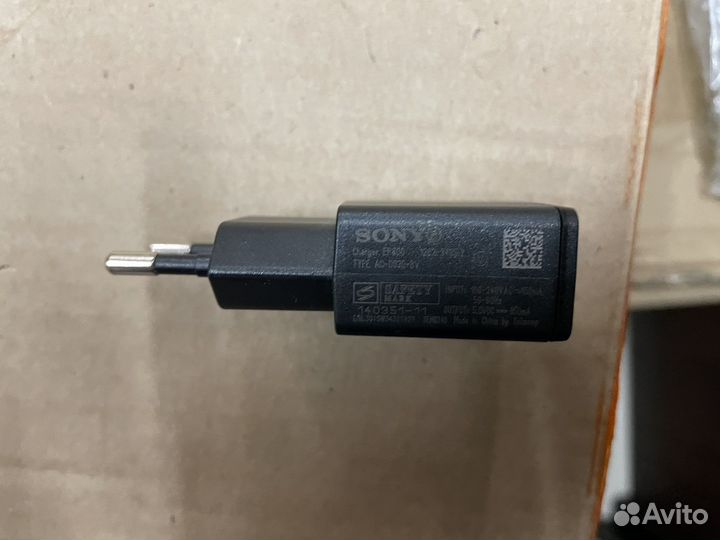 Адаптеры Sony с проводами microUSB