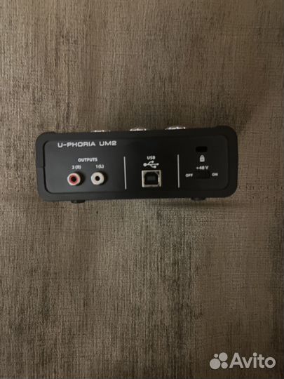 Behringer U-phoria studio набор для звукозаписи