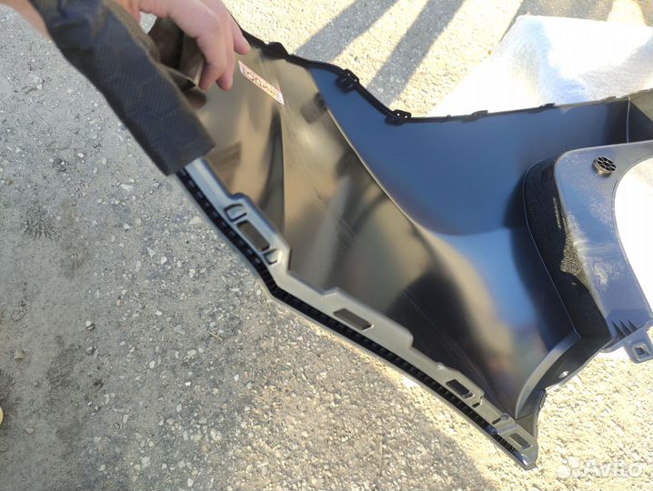 Задний бампер и спойлер бампера KIA Soul SK3 2020