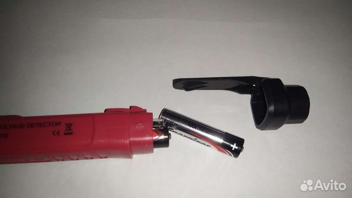 Бесконтактный цифровой детектор напряжения