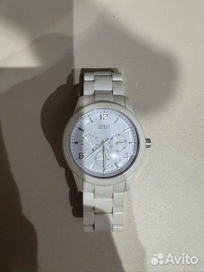 Наручные часы Guess
