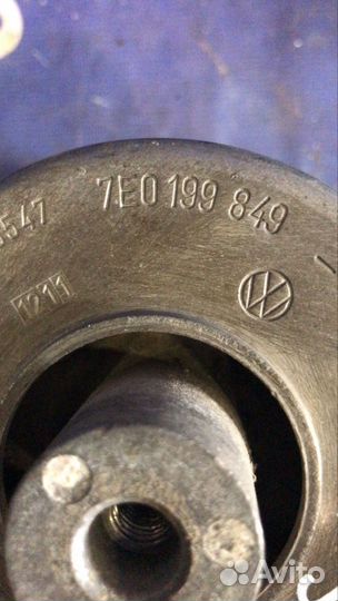 Опора двигателя Volkswagen Transporter