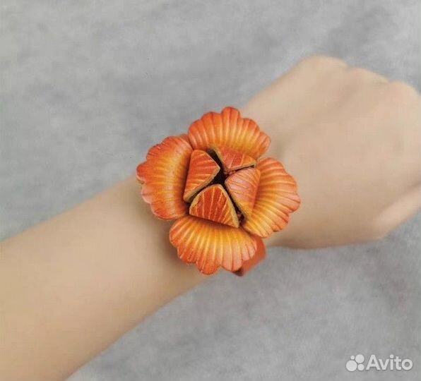 Браслет на руку