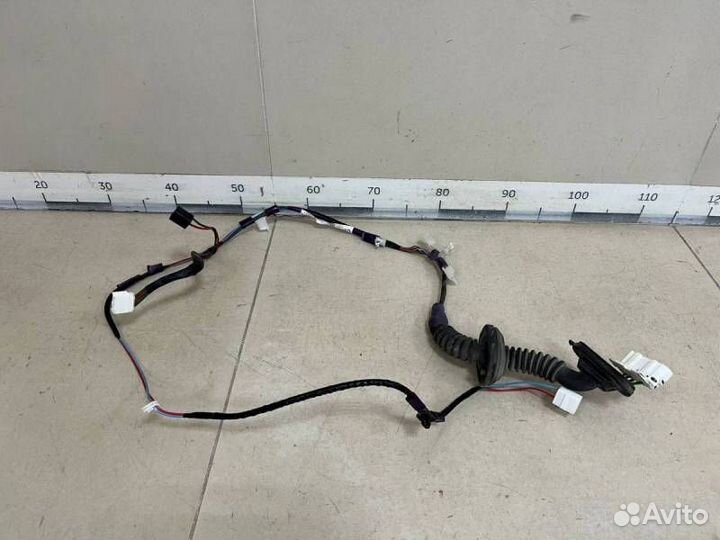 Проводка двери Toyota Corolla E150 2006-2013